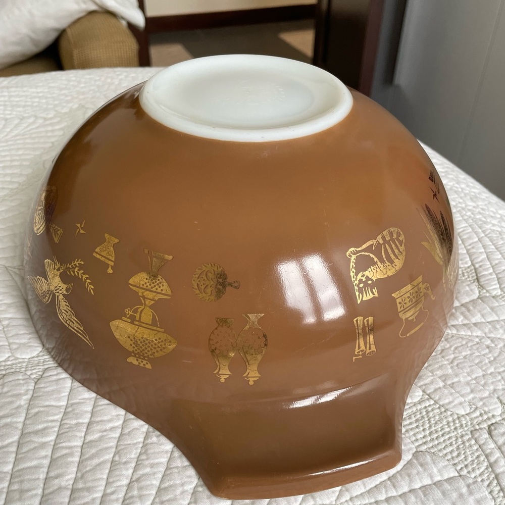 Pyrex 444 4 Qt  Cinderella Bowl - Picture 7 of 10